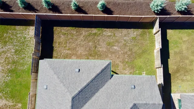 $2,550 | 247 Du Bois Lane, Kyle, TX 78640