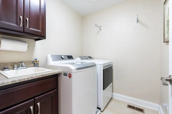 $440,000 | 17934 Fountain Circle, Orland Park, IL 60467