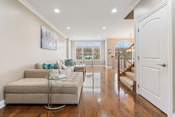 $440,000 | 17934 Fountain Circle, Orland Park, IL 60467