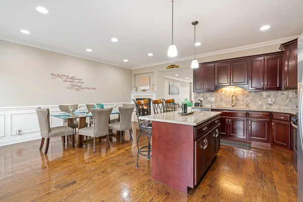 $440,000 | 17934 Fountain Circle, Orland Park, IL 60467