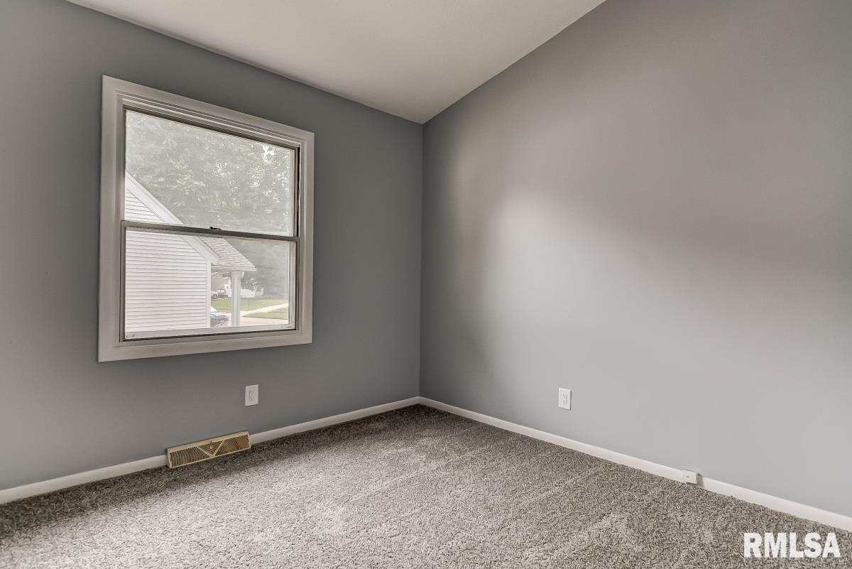 2505 Somerton Road Springfield, IL 62702 - Photo 15 of 28 Gallery Image 15