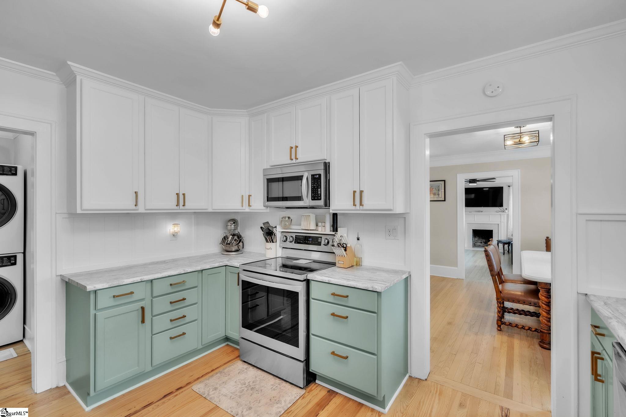 904 Highway 357 Greer, SC 29651 - Photo 11 of 38
