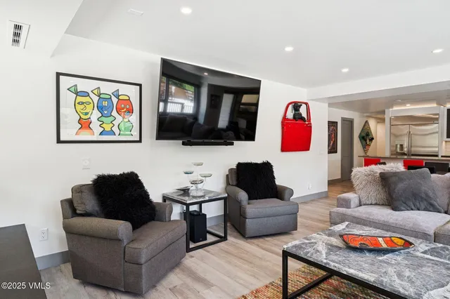 $3,700,000 | 1650 Fall Ridge Road, Unit 120, Vail, CO 81657