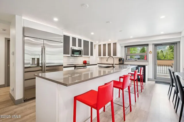 $3,700,000 | 1650 Fall Ridge Road, Unit 120, Vail, CO 81657