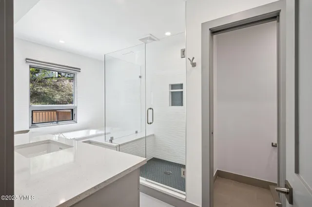 $3,700,000 | 1650 Fall Ridge Road, Unit 120, Vail, CO 81657