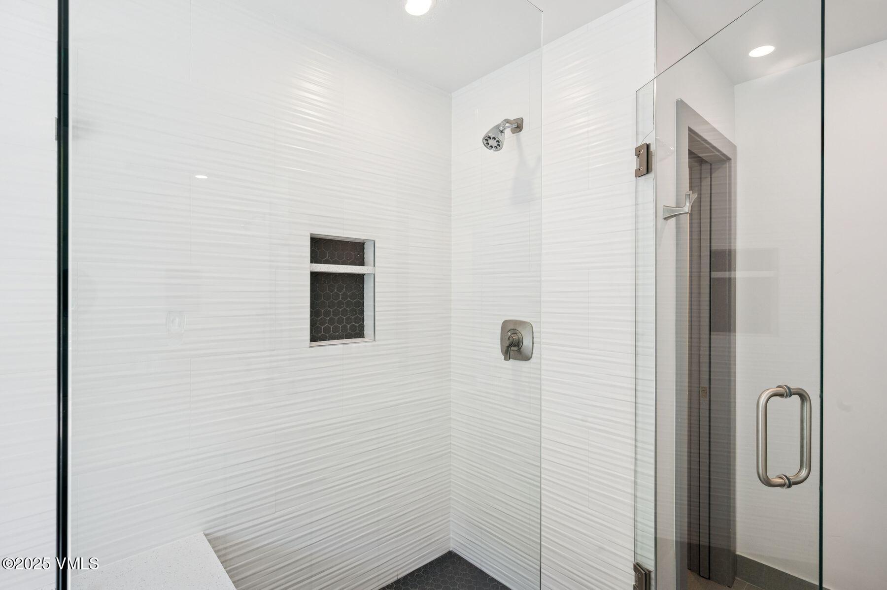 1650 Fall Ridge Road, Unit 120 Vail, CO 81657 - Photo 28 of 60 photo_online_025