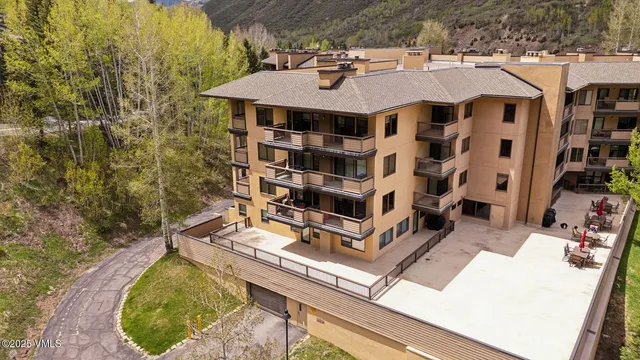 $3,700,000 | 1650 Fall Ridge Road, Unit 120, Vail, CO 81657