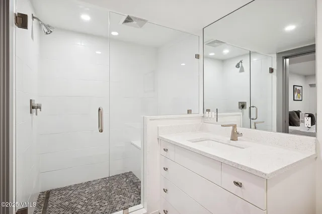 $3,700,000 | 1650 Fall Ridge Road, Unit 120, Vail, CO 81657