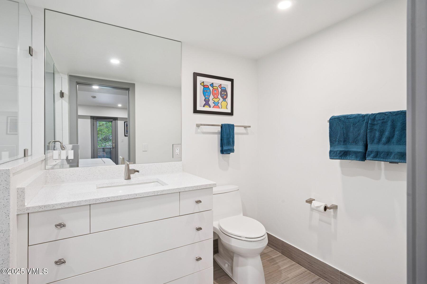 1650 Fall Ridge Road, Unit 120 Vail, CO 81657 - Photo 40 of 60 photo_online_037