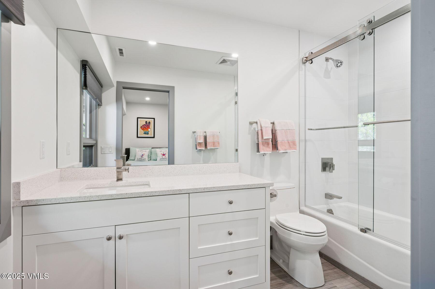 1650 Fall Ridge Road, Unit 120 Vail, CO 81657 - Photo 45 of 60 photo_online_042