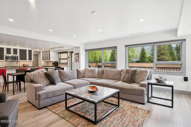 $3,700,000 | 1650 Fall Ridge Road, Unit 120, Vail, CO 81657