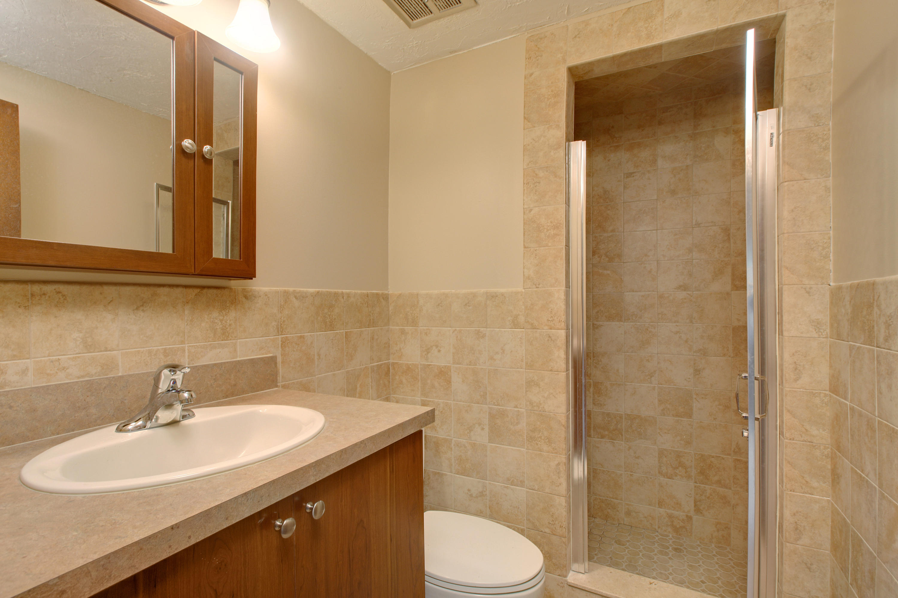 39 Tortuga Road Palm Springs, FL 33461 - Photo 8 of 18 012