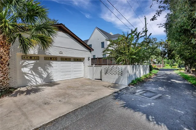 $2,695,000 | 1626 Bruce Drive, St. Simons Island, GA 31522