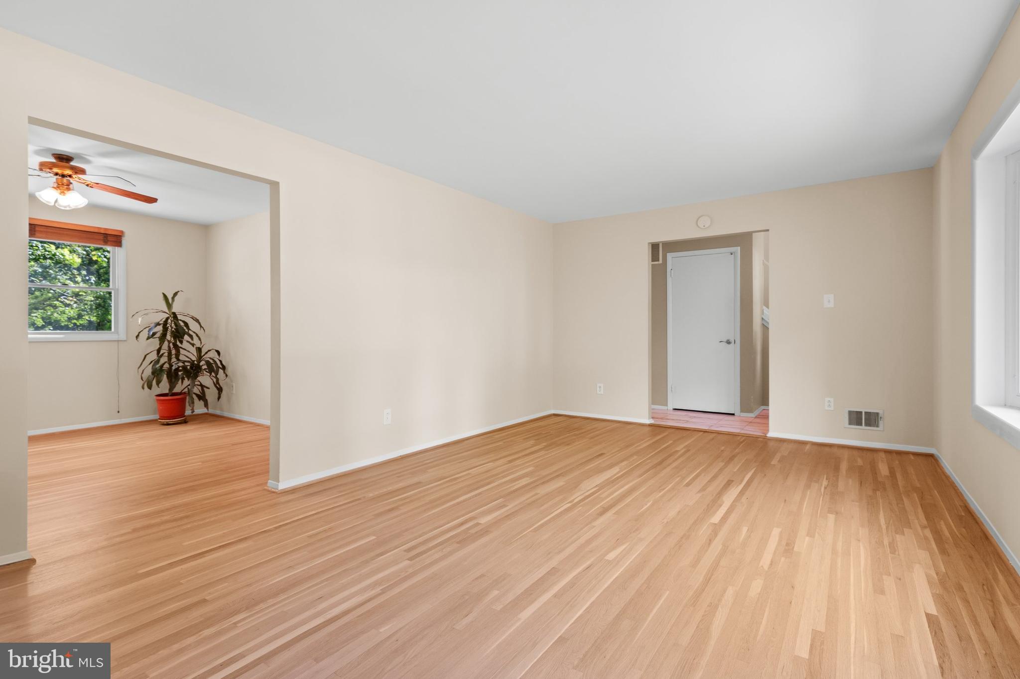 6915 Hadlow Drive Springfield, VA 22152 - Photo 6 of 43 Narrow plank hardwood