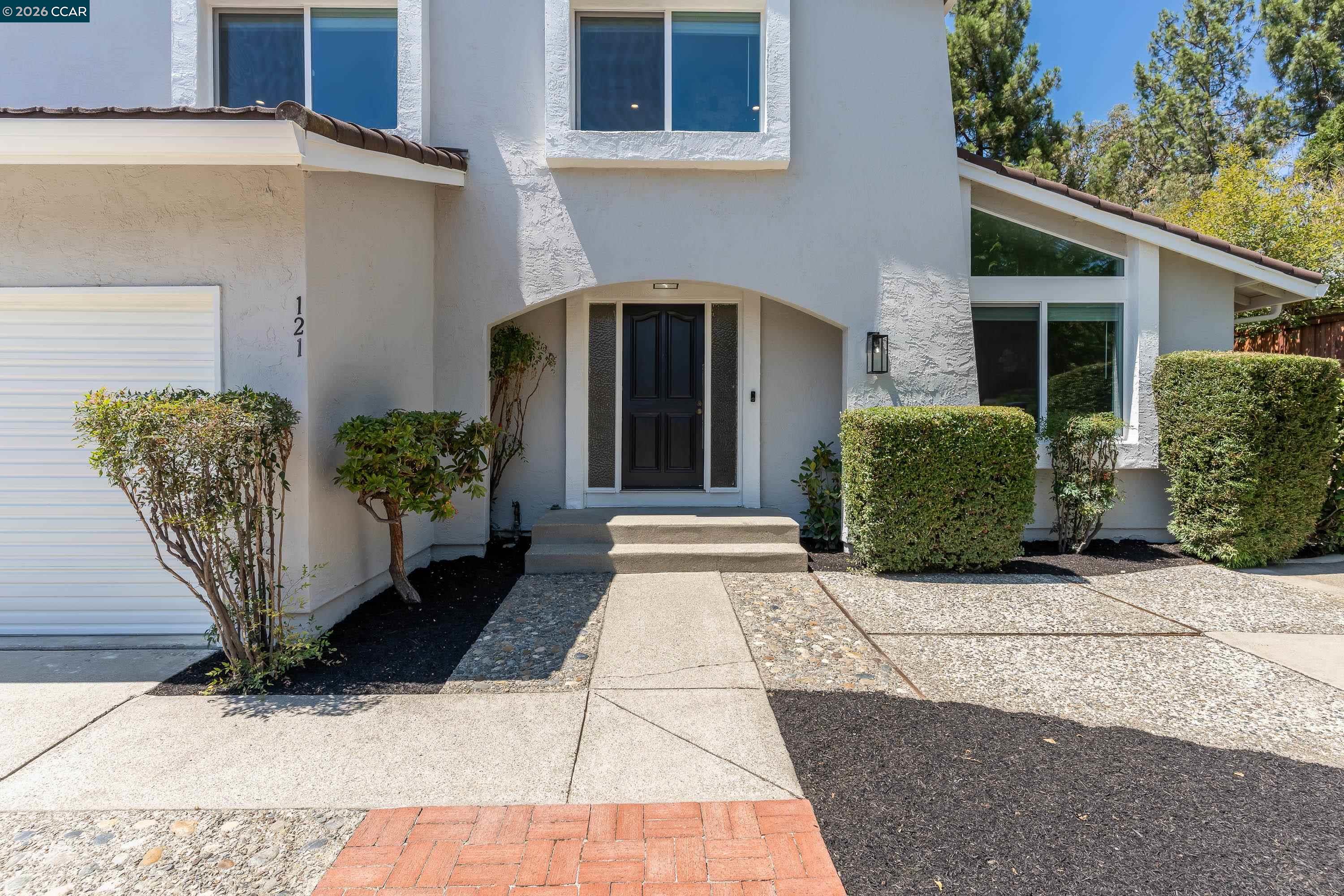 121 Violet Road Hercules, CA 94547 - Photo 3 of 70 Gallery Image 3