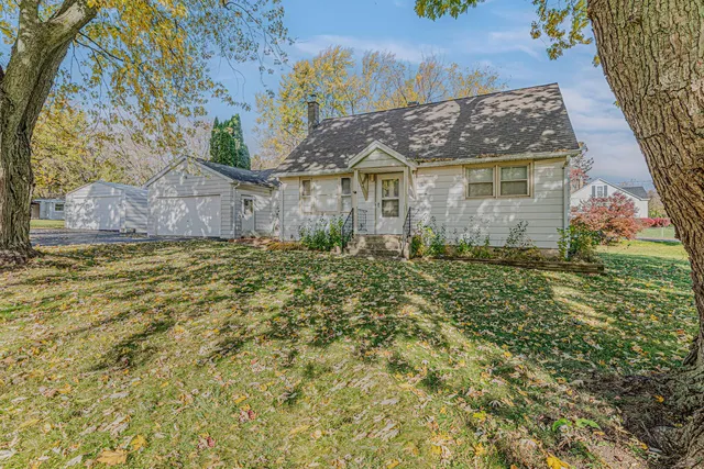 $265,000 | 1414 Belle Plaine Avenue, Gurnee, IL 60031