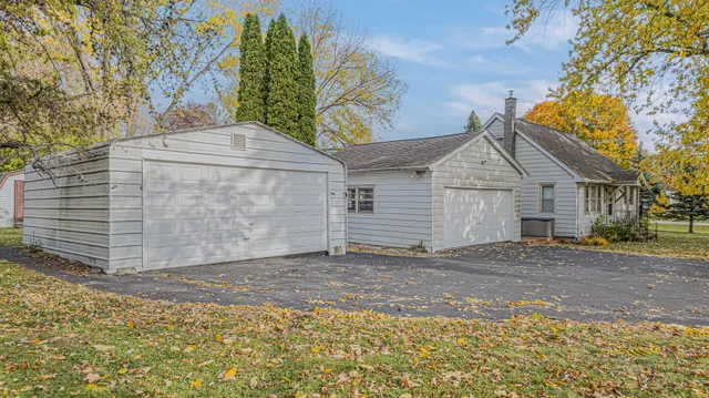 $265,000 | 1414 Belle Plaine Avenue, Gurnee, IL 60031