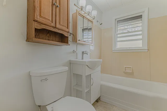 $265,000 | 1414 Belle Plaine Avenue, Gurnee, IL 60031