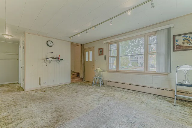 $265,000 | 1414 Belle Plaine Avenue, Gurnee, IL 60031