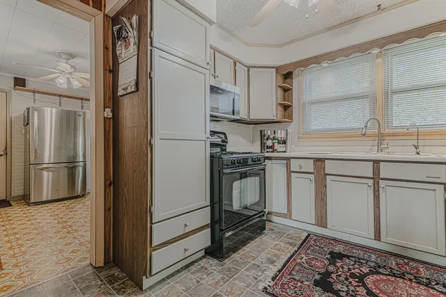 $265,000 | 1414 Belle Plaine Avenue, Gurnee, IL 60031