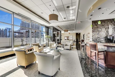 $399,900 | 160 East Illinois Street, Unit 1005, Chicago, IL 60611