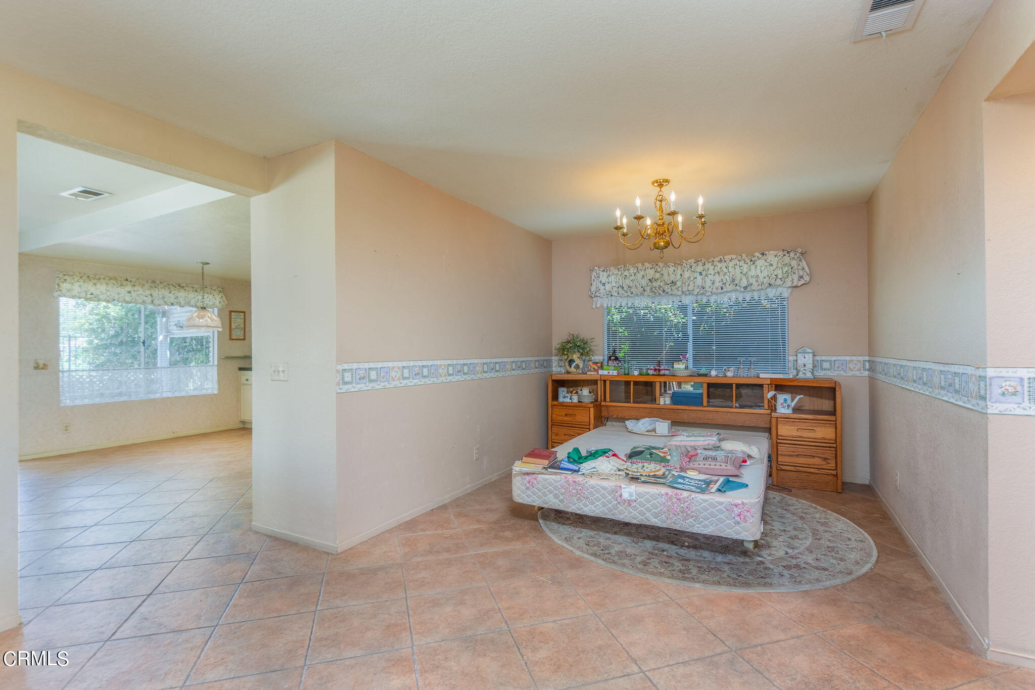 501 Fairfield Road Simi Valley, CA 93065 - Photo 8 of 32 Image-008