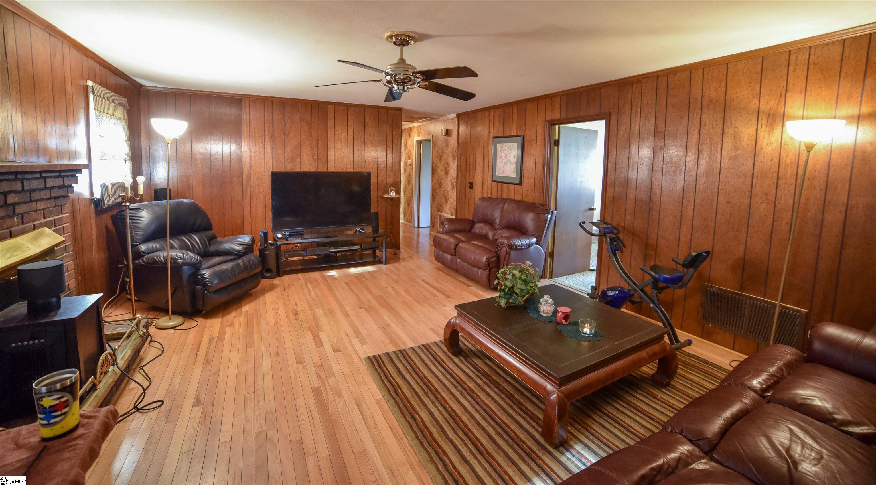 545 St Mark Road Taylors, SC 29687 - Photo 5 of 18