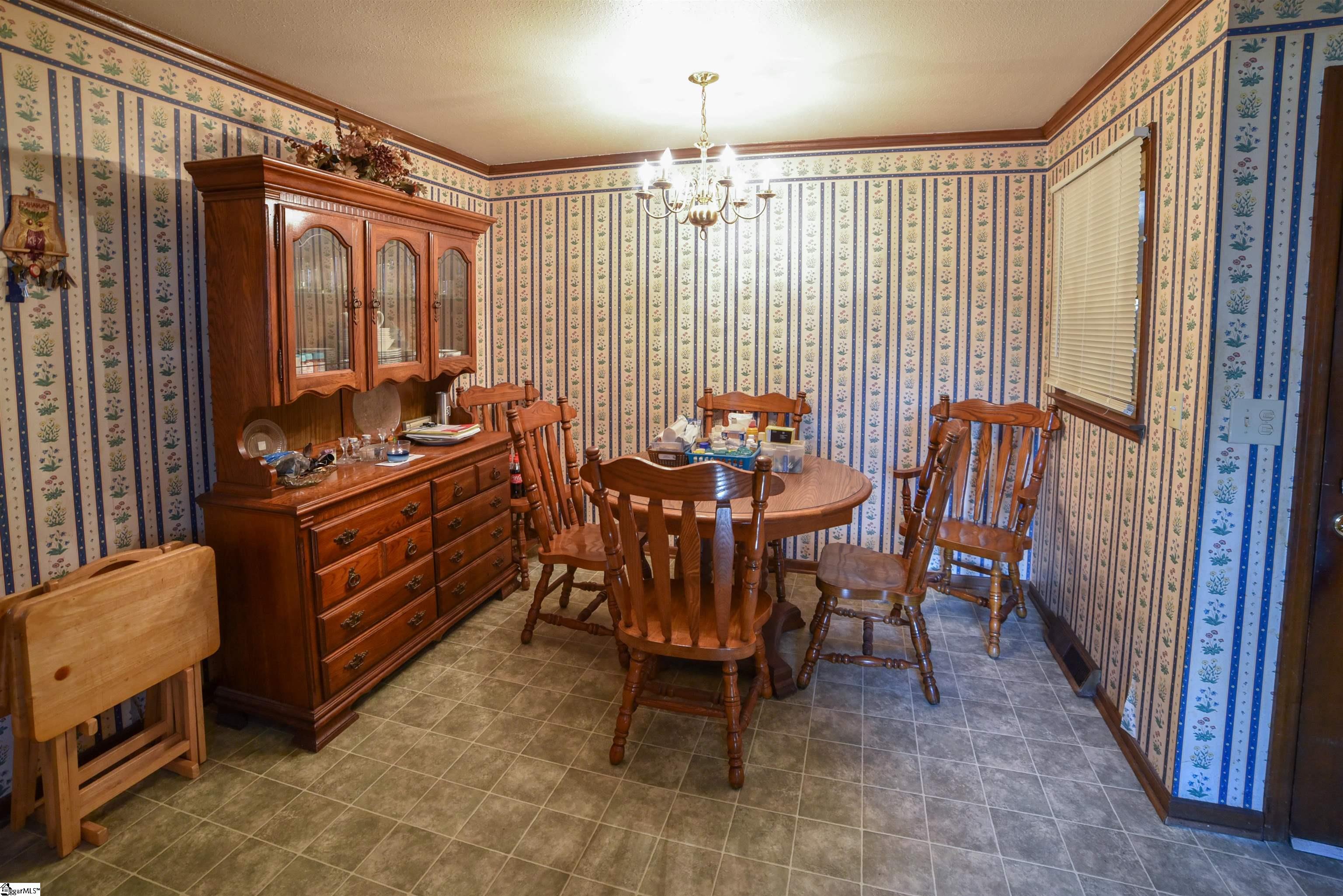545 St Mark Road Taylors, SC 29687 - Photo 7 of 18