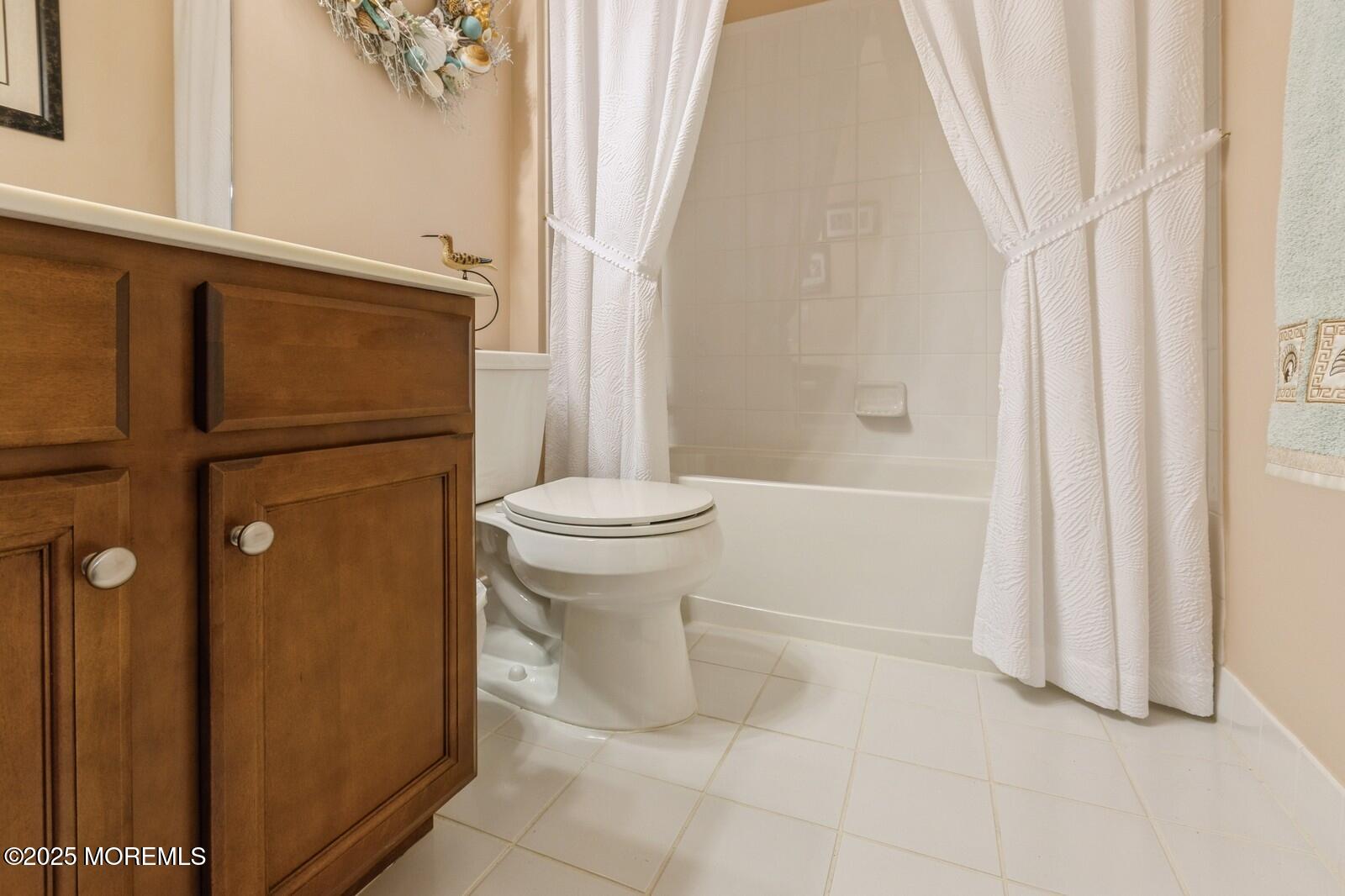 10 Inkberry Lane Howell, NJ 07731 - Photo 20 of 30 Guest bath