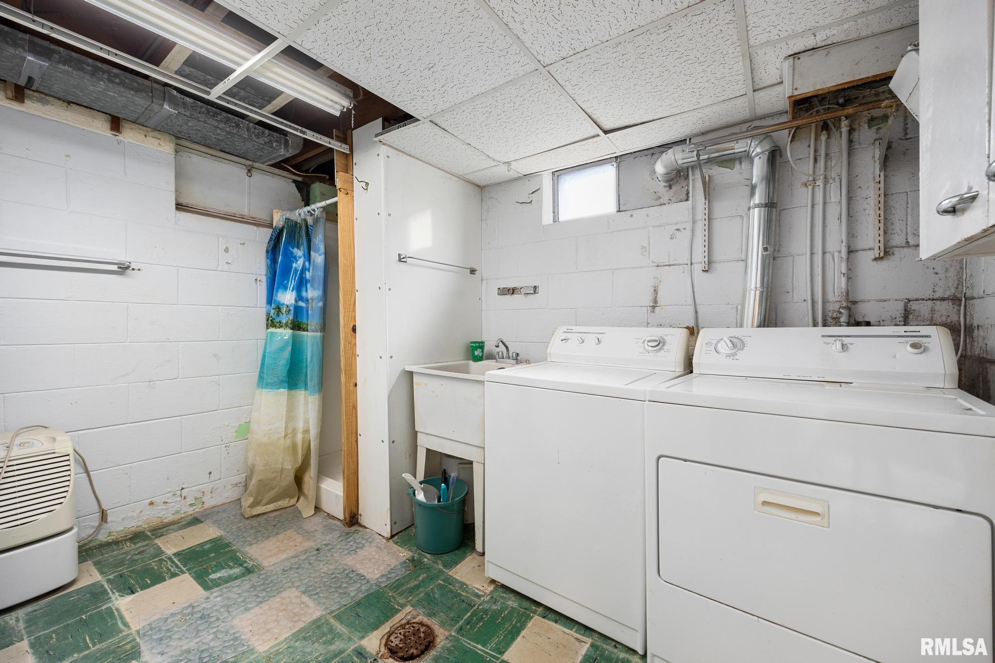 808 West Ridge Road Peoria, IL 61614 - Photo 27 of 33 Gallery Image 27