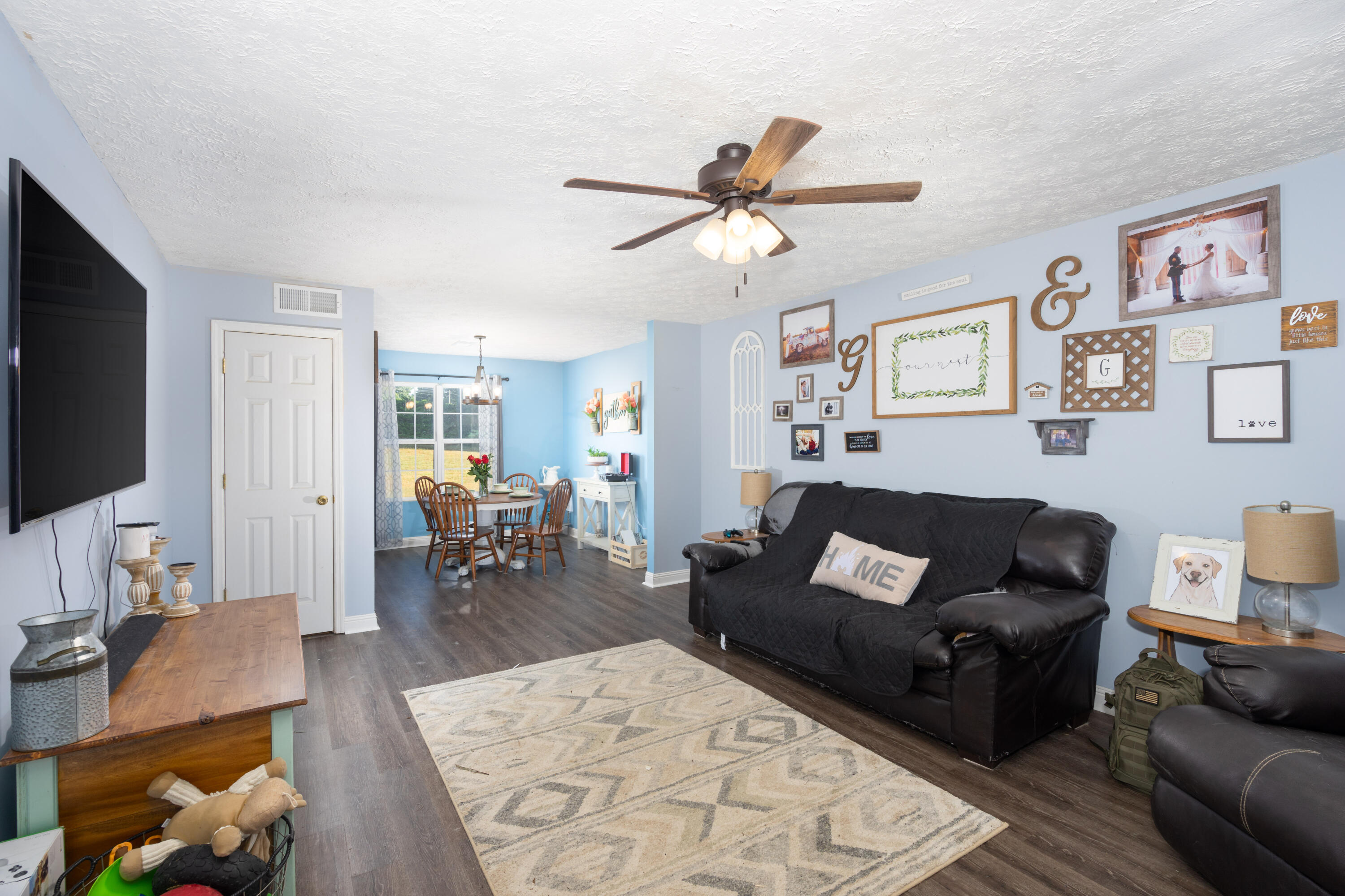 465 Shaver Road Dayton, TN 37321 - Photo 10 of 23 Living Room