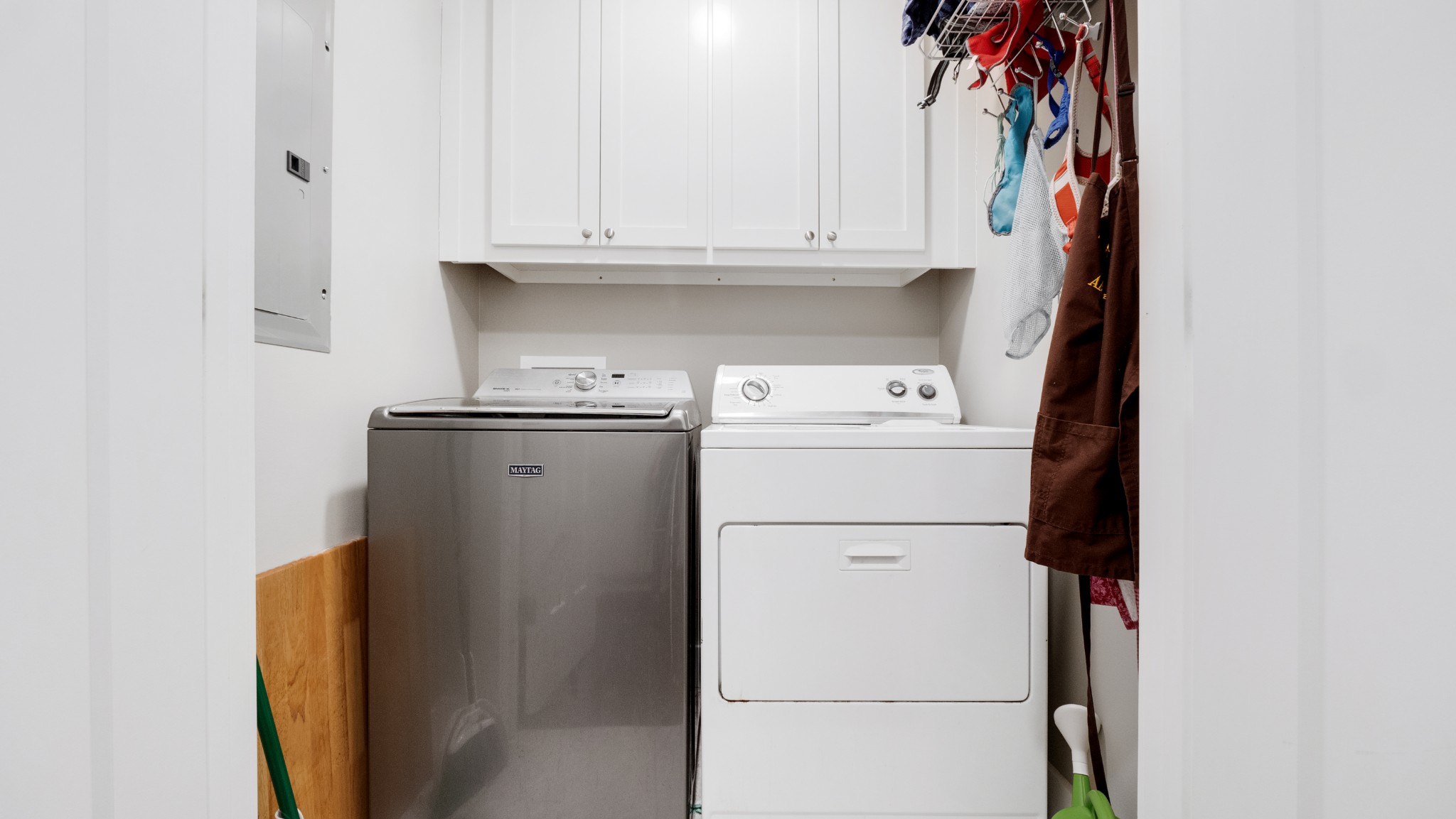 1743 Rapids Road Portland, TN 37148 - Photo 9 of 27 a utility room with dryer and washer