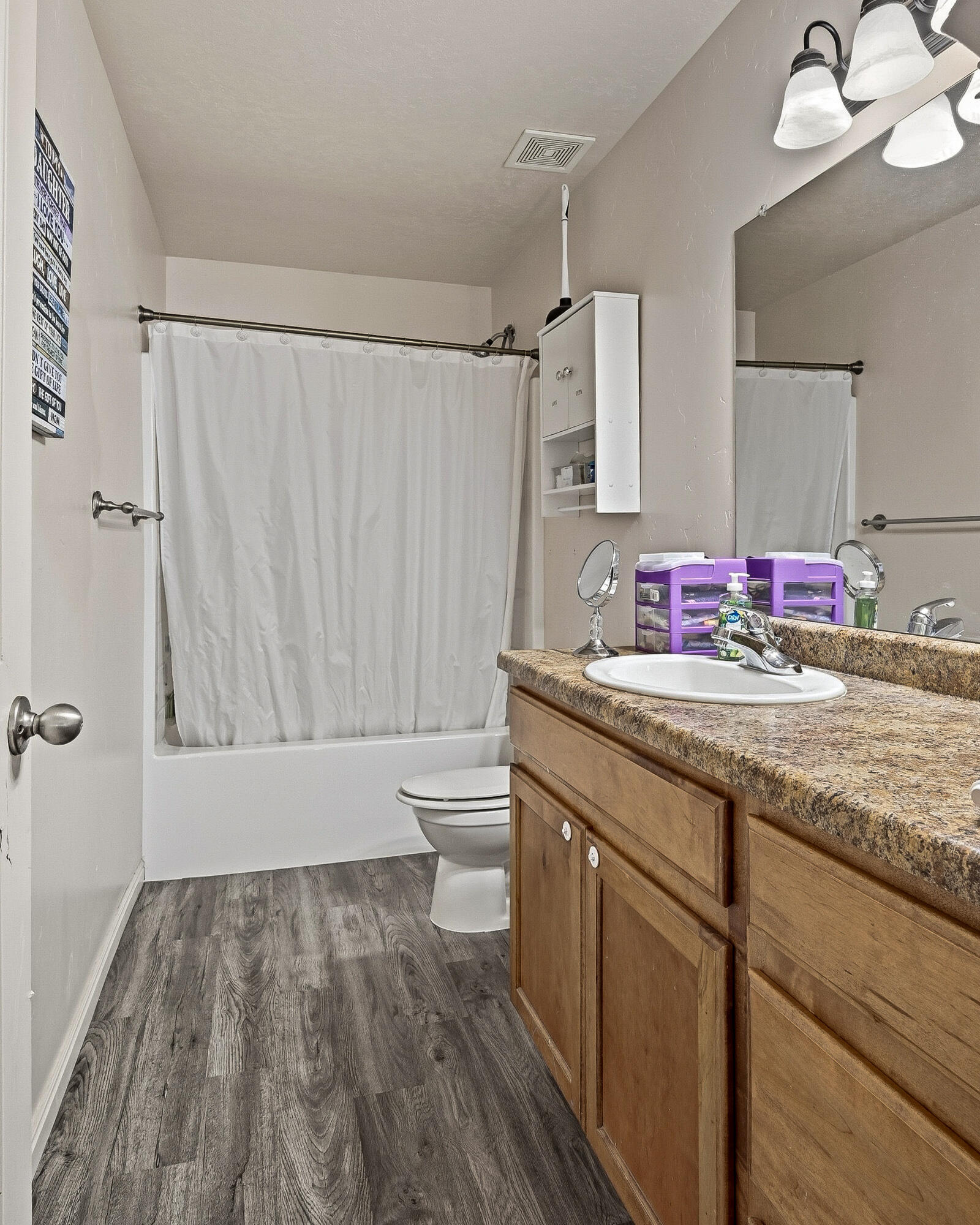 577-593 East Nichols Canyon Road, Unit 577579 & 591593 RV GARAGE Cedar City, UT 84721 - Photo 67 of 102 Ensuite Bath 1