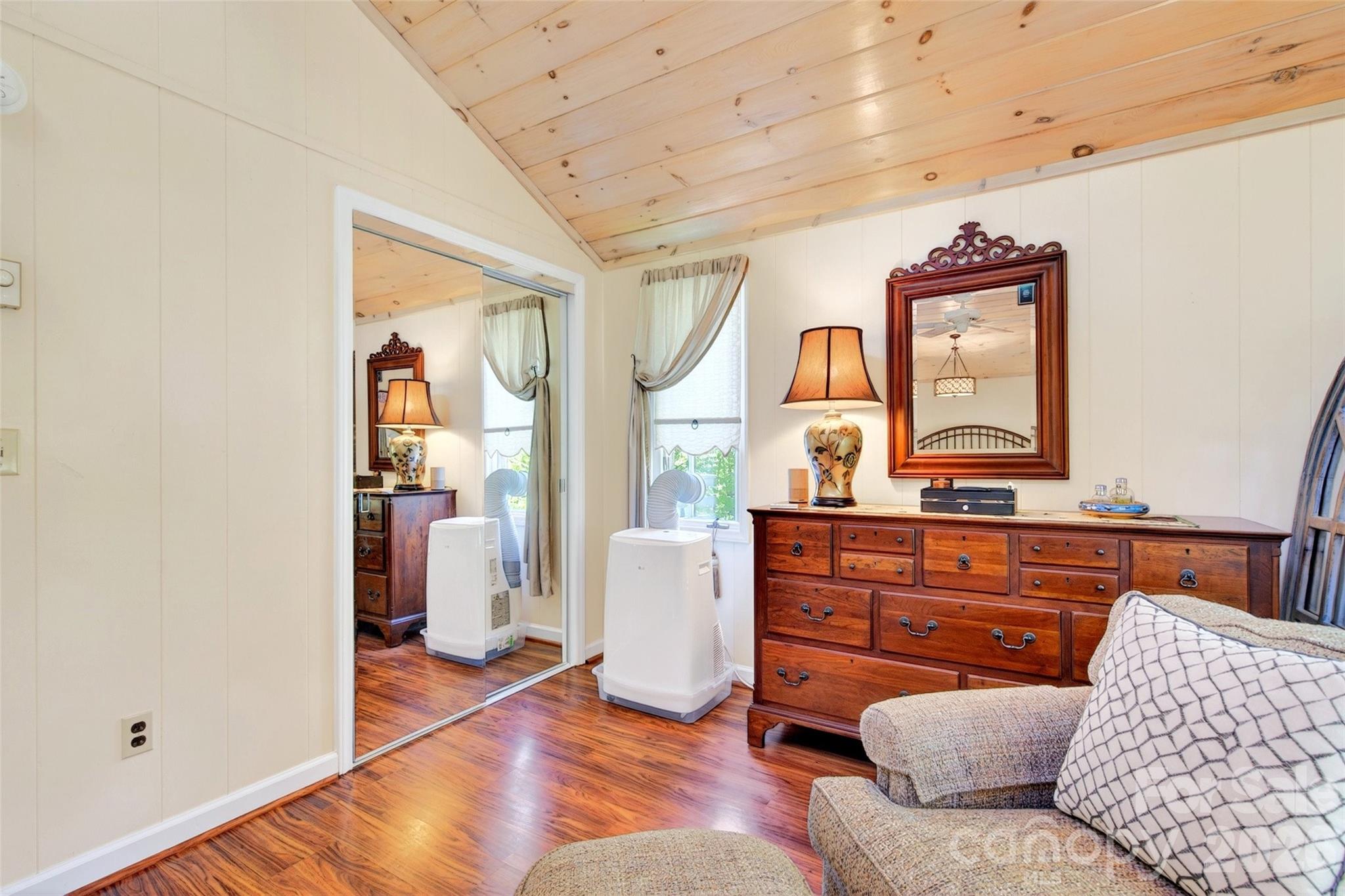 334 Harbor Lake Road Newland, NC 28657 - Photo 25 of 48 a living room with furniture and a window