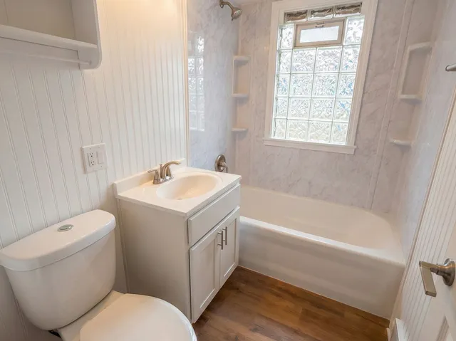 $279,900 | 37684 North Sheridan Road, Beach Park, IL 60087