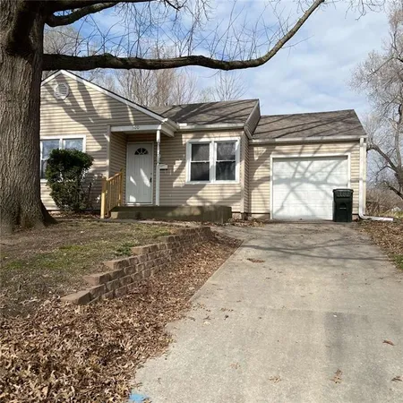 $160,000 | 300 9th Street, Warrensburg, MO 64093