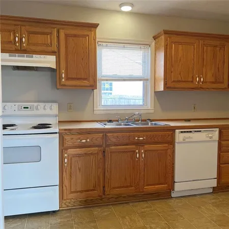 $160,000 | 300 9th Street, Warrensburg, MO 64093