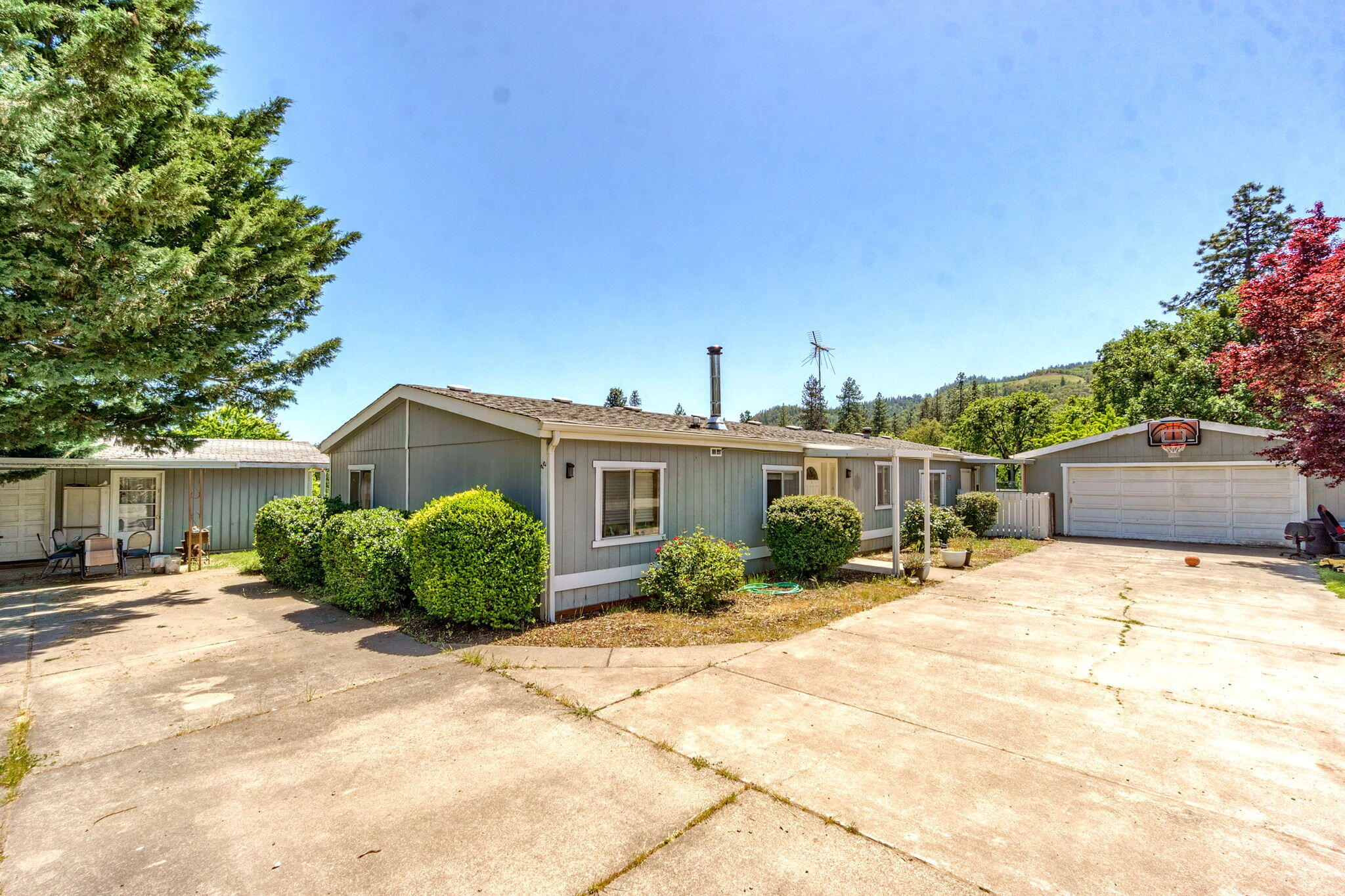 4640 Scenic Avenue Central Point, OR 97502 - Photo 78 of 97 Mobile Home