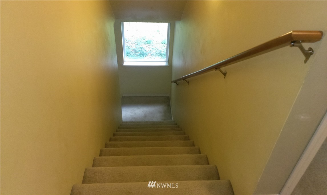 16 Rocky Ridge Drive, Unit A Bellingham, WA 98229 - Photo 7 of 9 Gallery Image 7