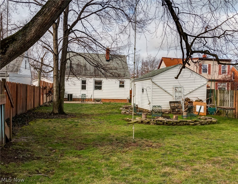 1293 Sunset Road Cleveland, OH 44124 - Photo 31 of 33