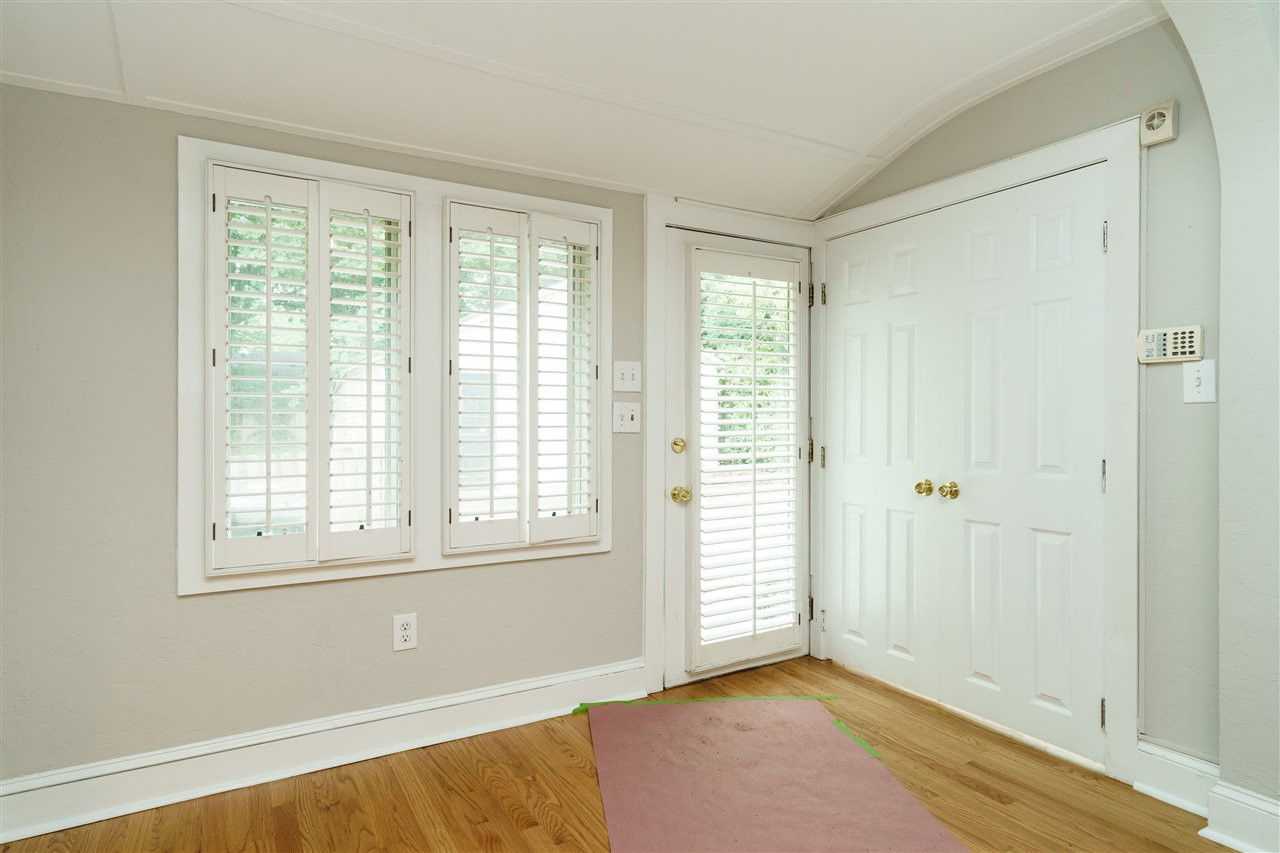 312 Hudson Street Raleigh, NC 27608 - Photo 12 of 25 Breakfast Area