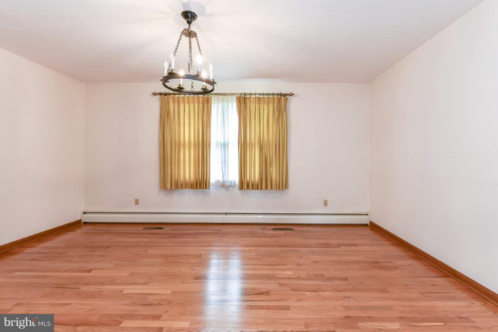 206 Friendship Road Elkton, MD 21921 - Photo 11 of 30 Plenty of Room for your guest and family