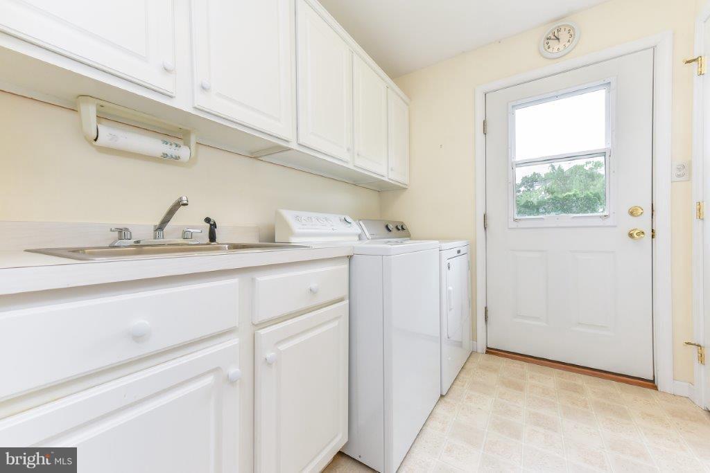 206 Friendship Road Elkton, MD 21921 - Photo 13 of 30 Access to Rear Yard. Freezer. Lots of Storage.