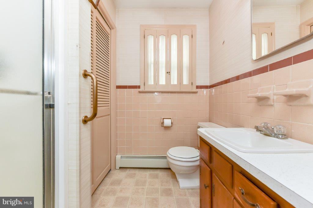 206 Friendship Road Elkton, MD 21921 - Photo 14 of 30 Convenient First Floor Full Bath