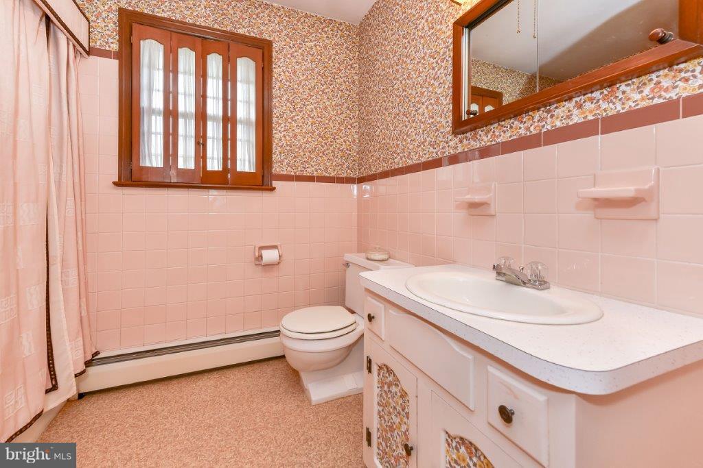 206 Friendship Road Elkton, MD 21921 - Photo 17 of 30 Upper Level. Full Bath.