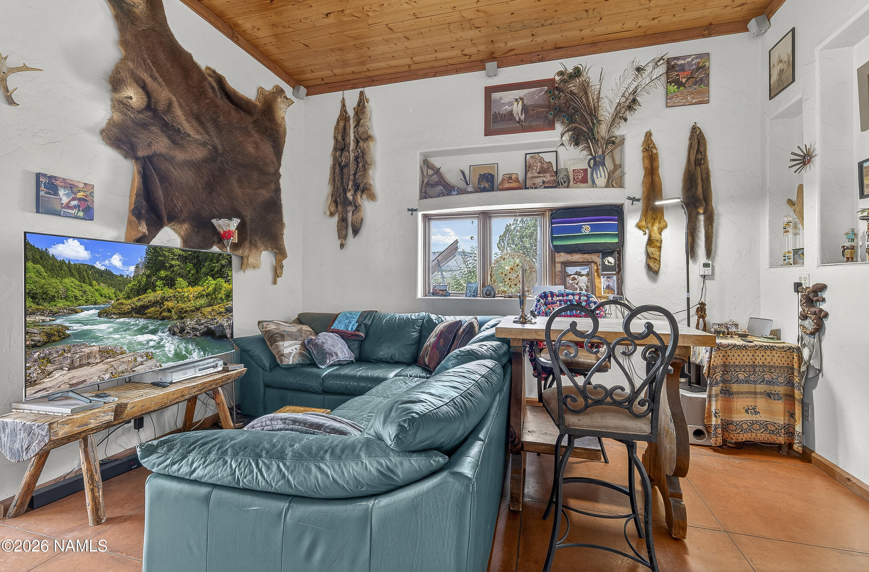 95 Leupp Road Flagstaff, AZ 86004 - Photo 11 of 39 Living Area