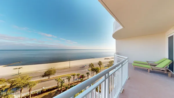 $2,995 | 2228 Beach Drive, Unit 704, Gulfport, MS 39507