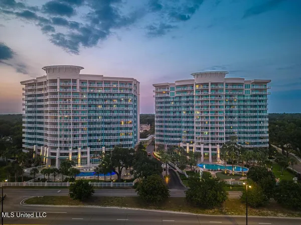 $2,995 | 2228 Beach Drive, Unit 704, Gulfport, MS 39507
