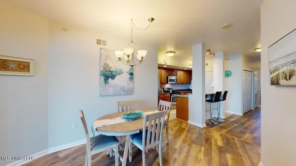 $2,995 | 2228 Beach Drive, Unit 704, Gulfport, MS 39507