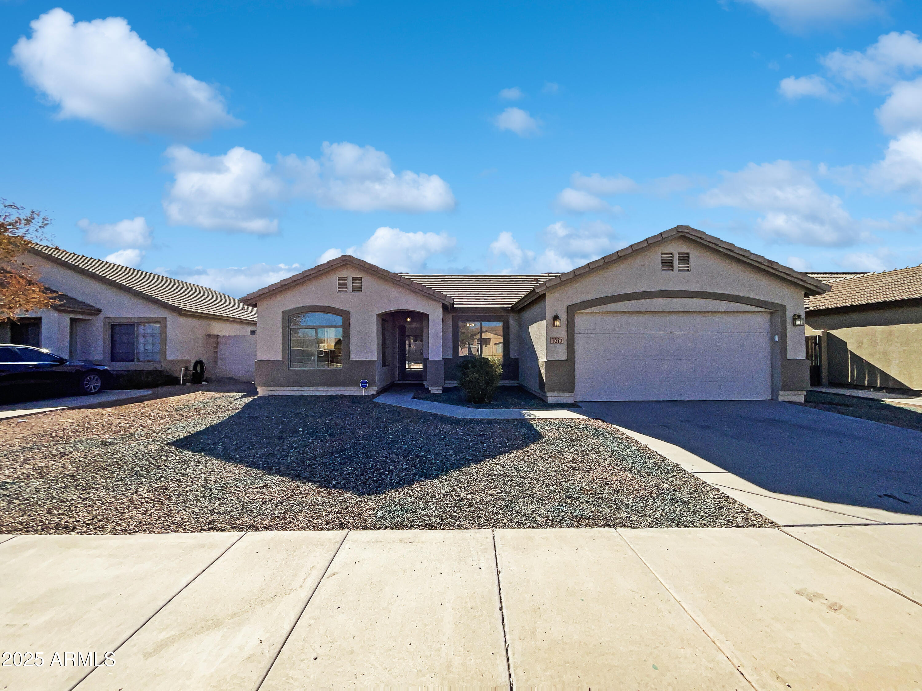 1213 West Darrel Road Phoenix, AZ 85041 - Photo 1 of 21 listing_0